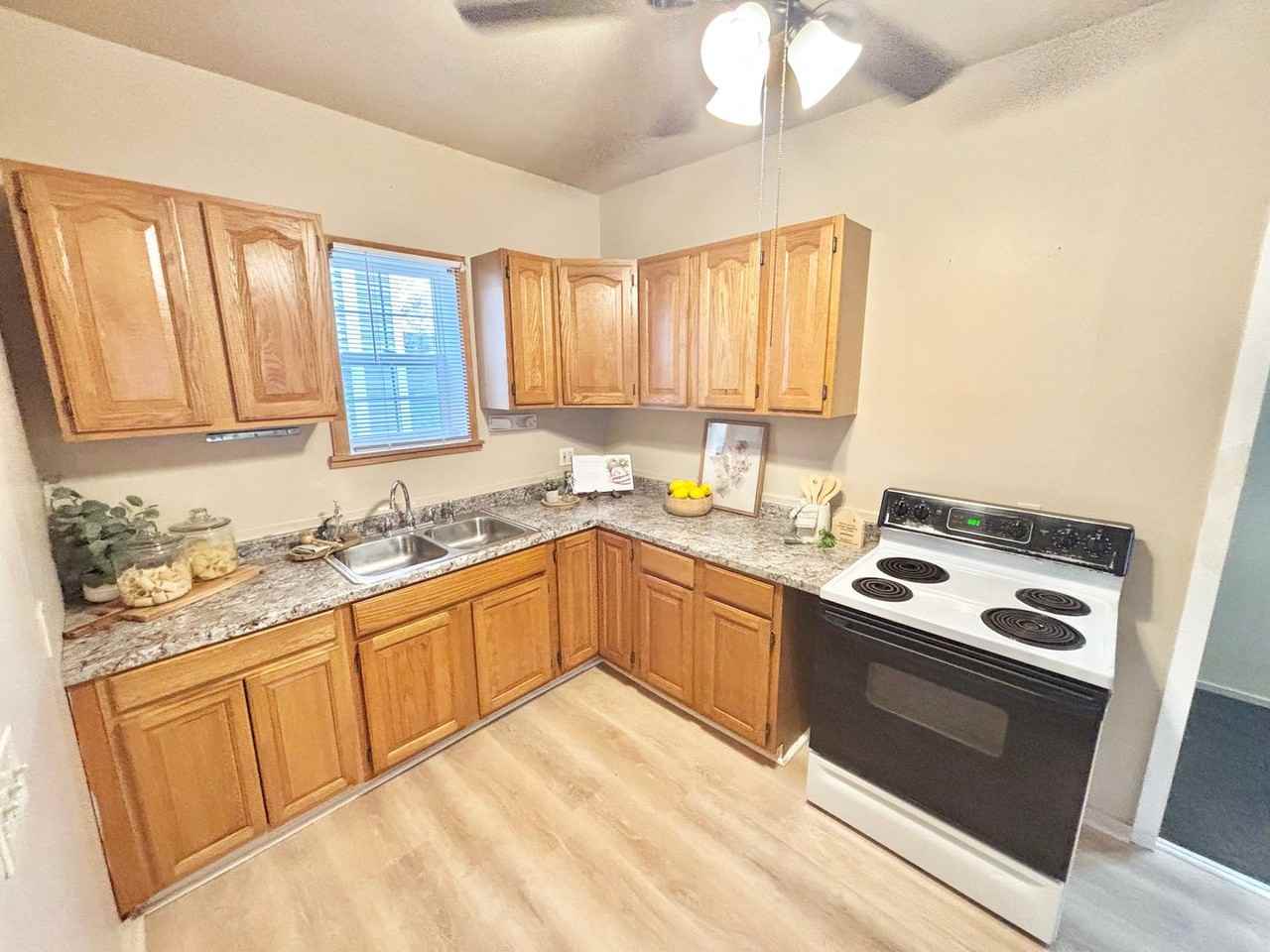 127 Devonshire Court