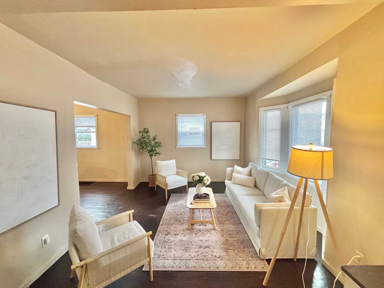 127 Devonshire Court - Photo 4 of 21