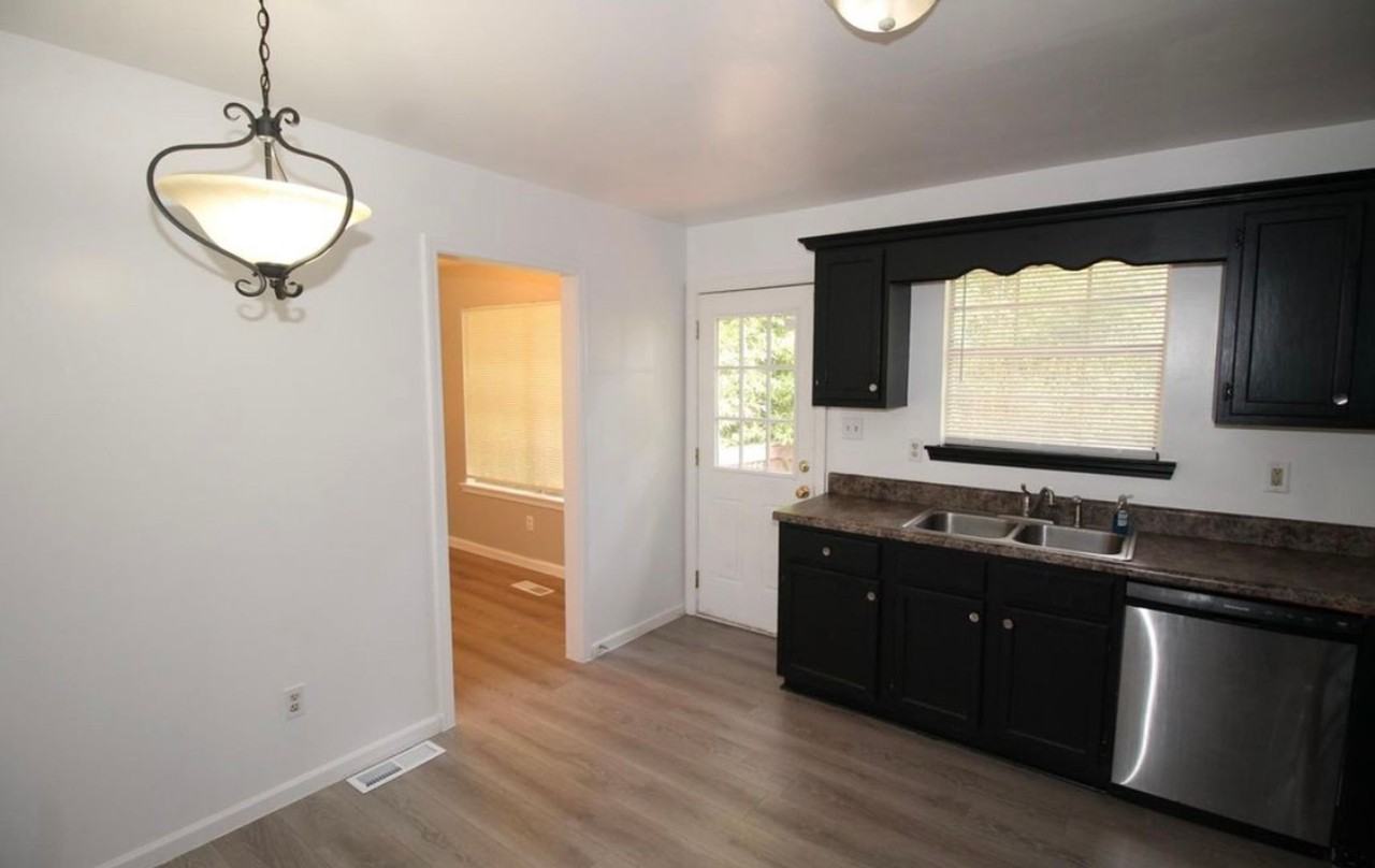 1929 Westridge Dr - Photo 7 of 13