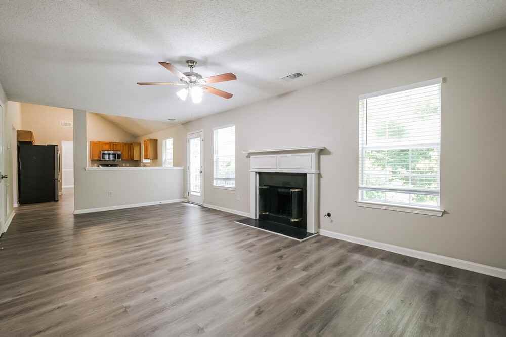 4410 Reserve Hill Xing - Photo 6 of 18