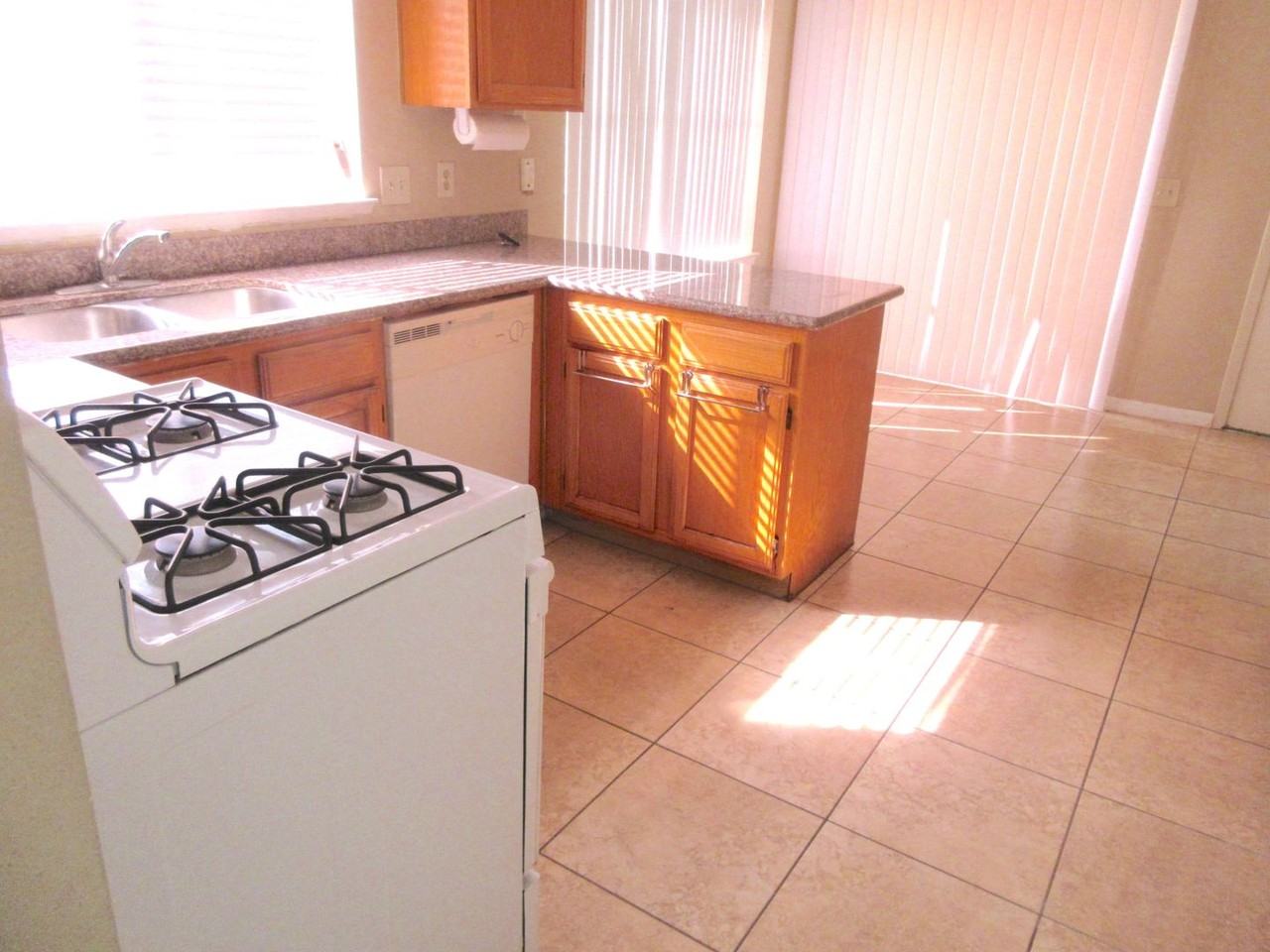 2626 Planters House Lane - Photo 7 of 19