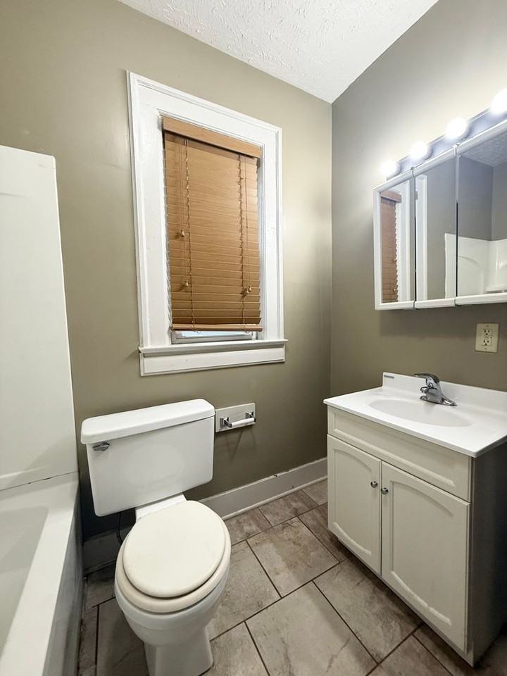 545 South 27th Street - Photo 7 of 7