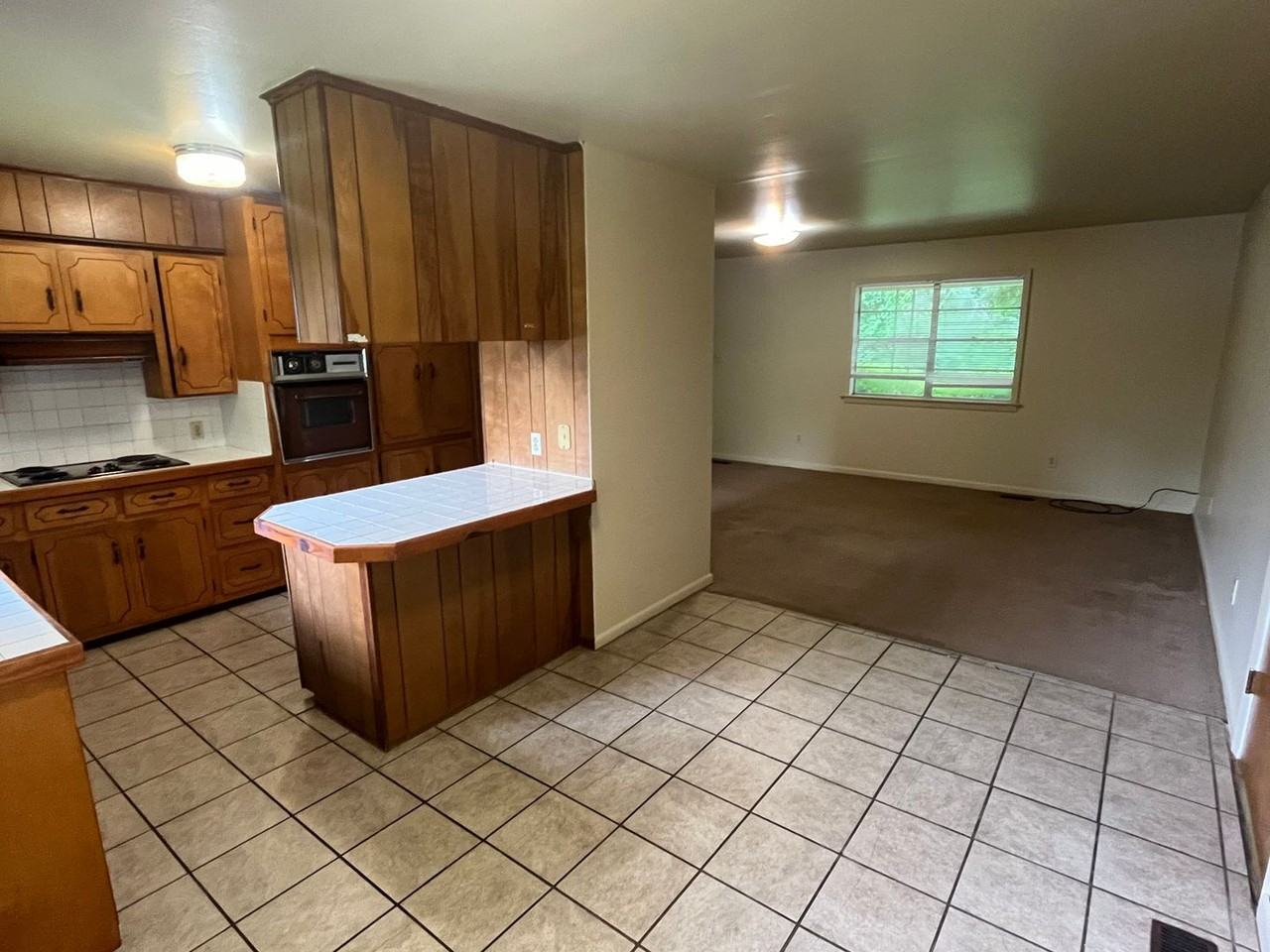 105 Avenue 3 Northwest - Photo 4 of 13