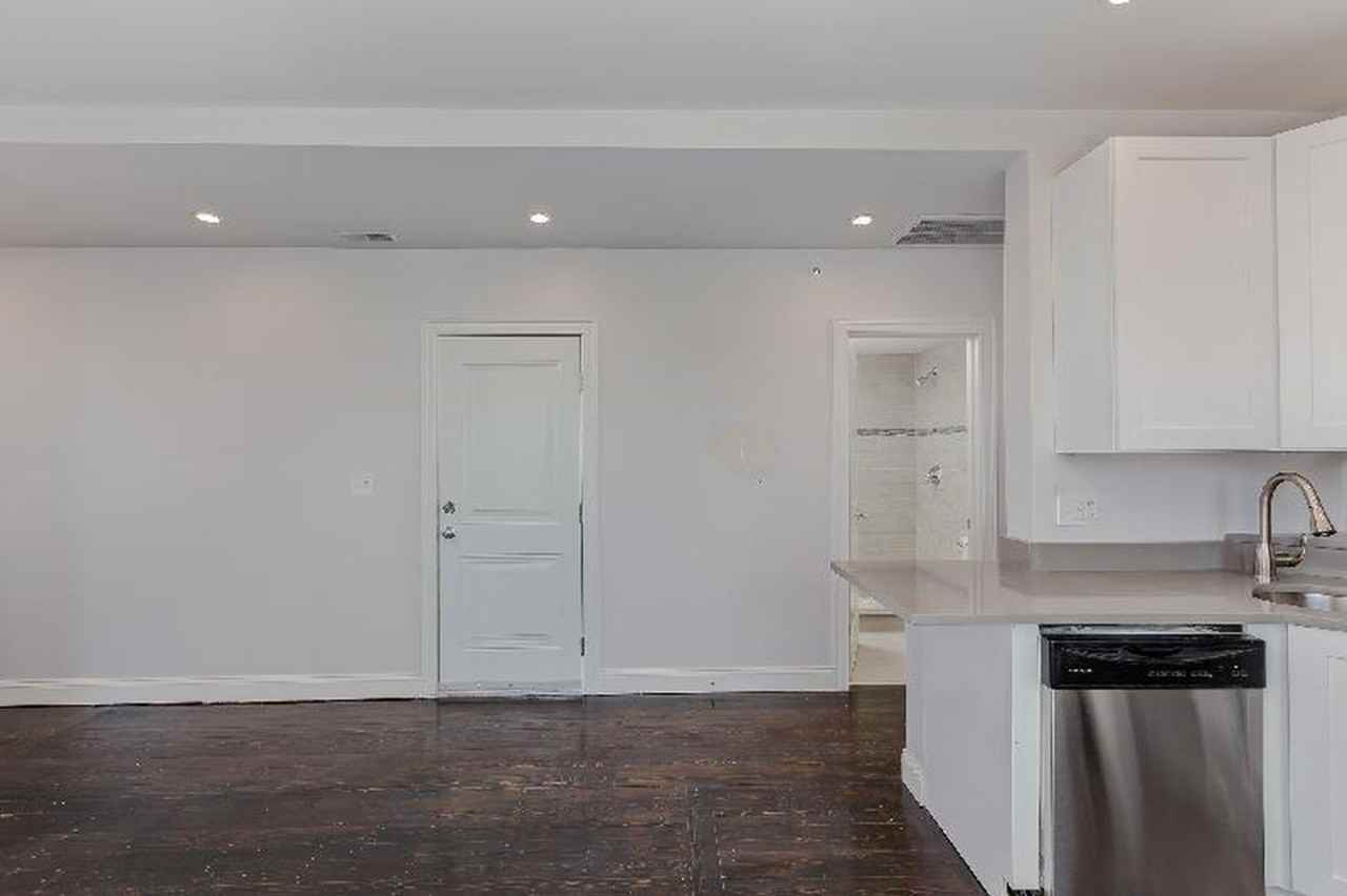 998 Tremont St - Photo 2 of 7