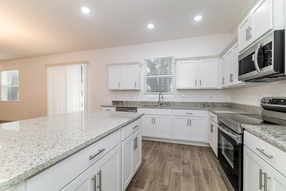 451 Martigues Dr - Photo 7 of 17