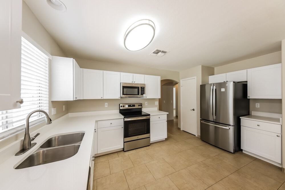 11205 W Turney Ave - Photo 6 of 16