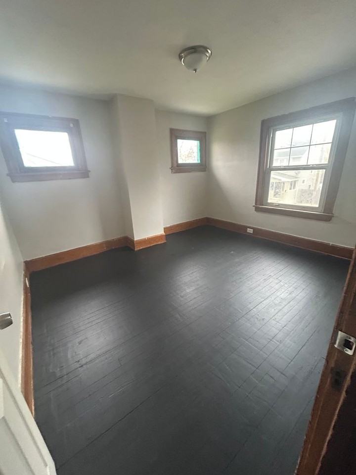 9520 Marah Ave - Photo 2 of 17