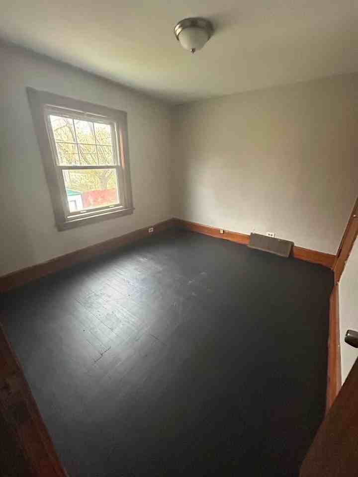 9520 Marah Ave - Photo 3 of 17