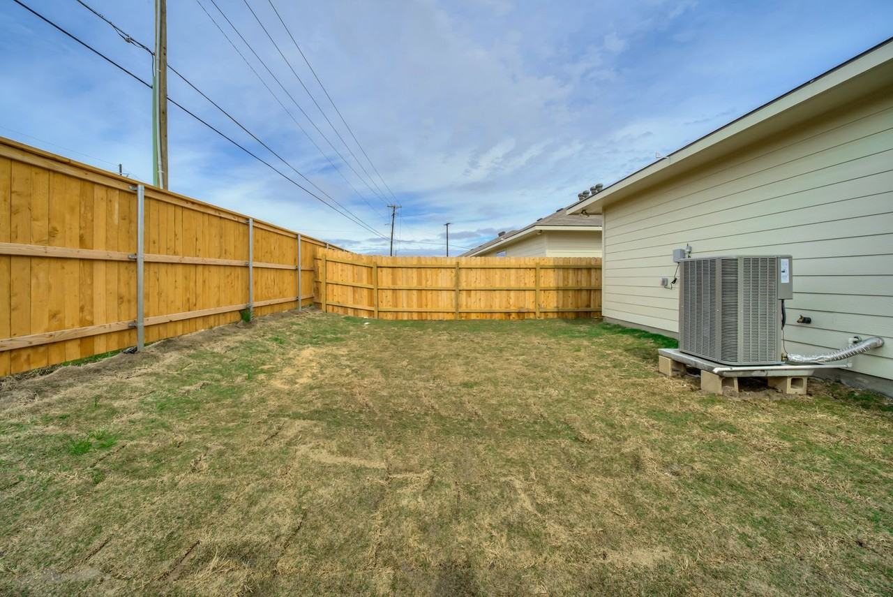 1595 Case Rd - Photo 4 of 37