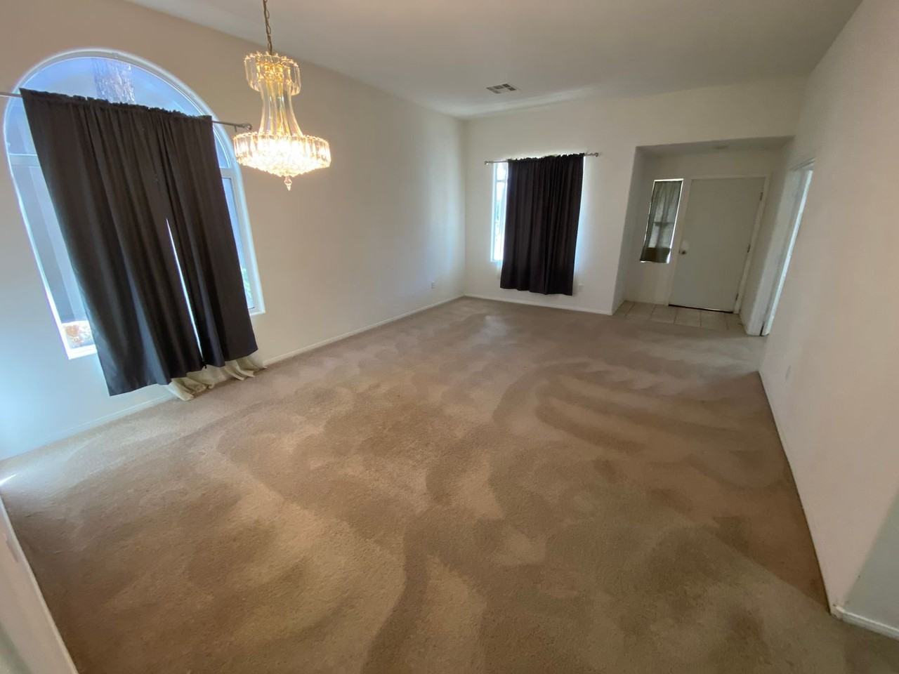 1318 Passiflora Dr - Photo 2 of 17