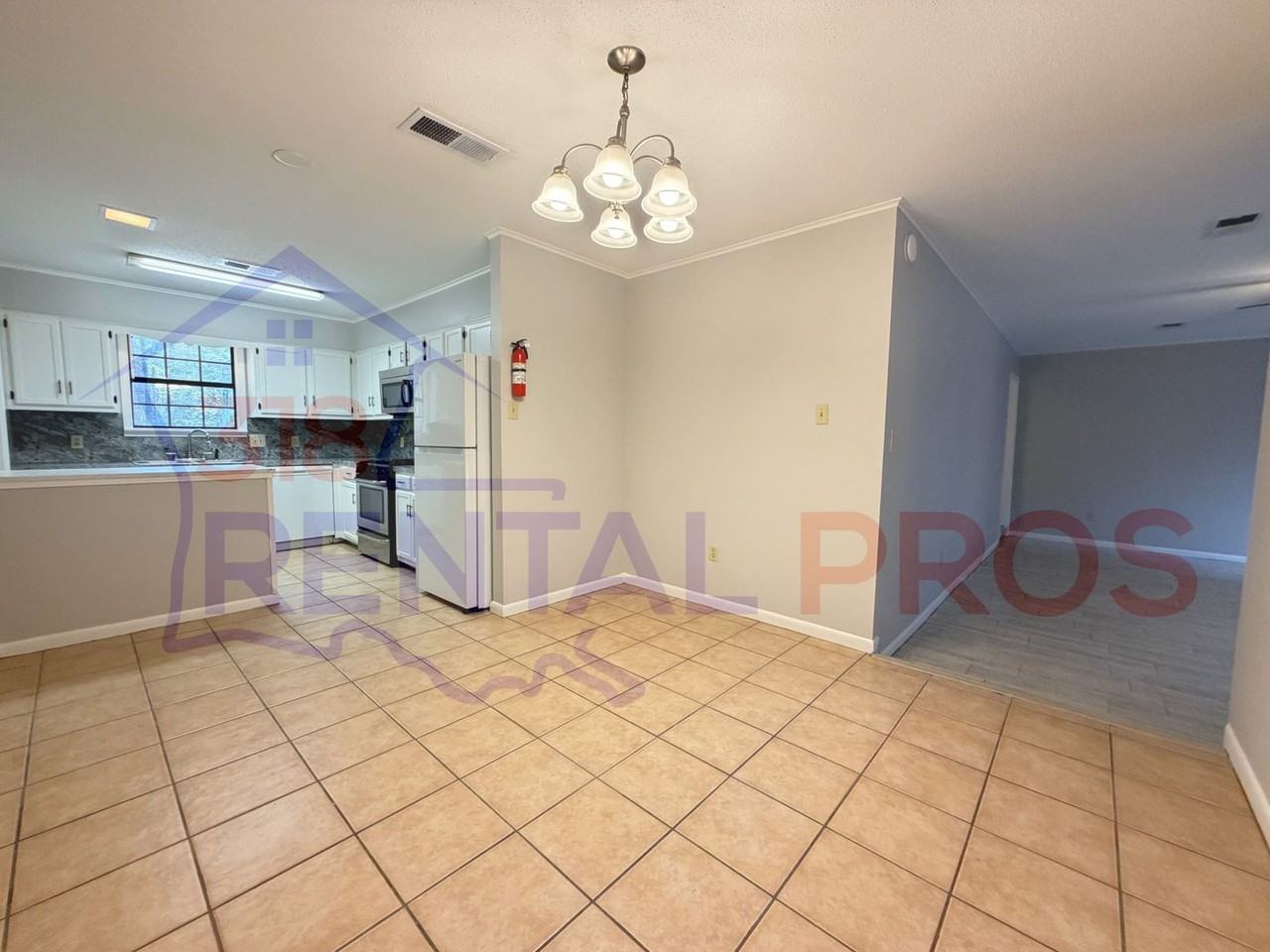 1708 Haskell Dr - Photo 7 of 29