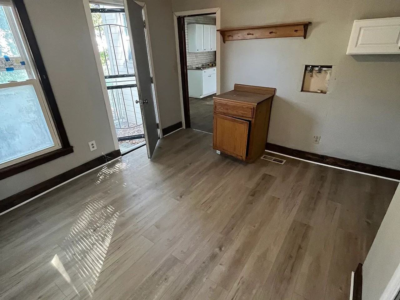 3220 East 48th Street - Photo 3 of 12