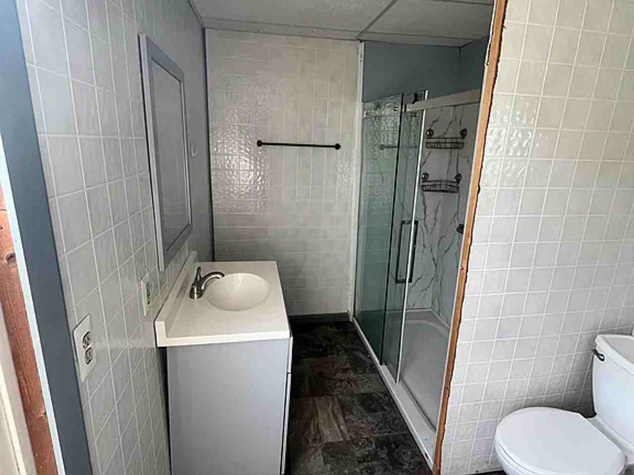 3220 East 48th Street - Photo 5 of 12