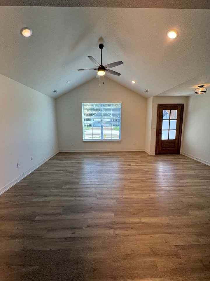 185 North Luna Lane - Photo 2 of 19