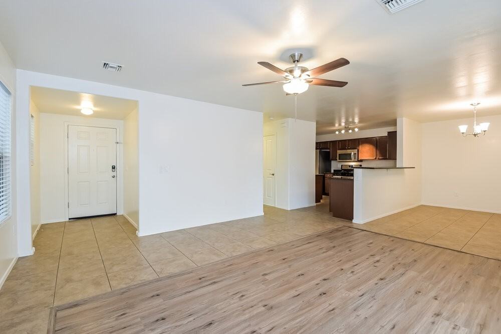 933 W Calle Arroyo Norte - Photo 5 of 17