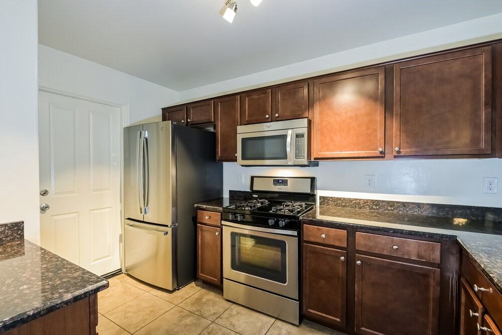 933 W Calle Arroyo Norte - Photo 7 of 17