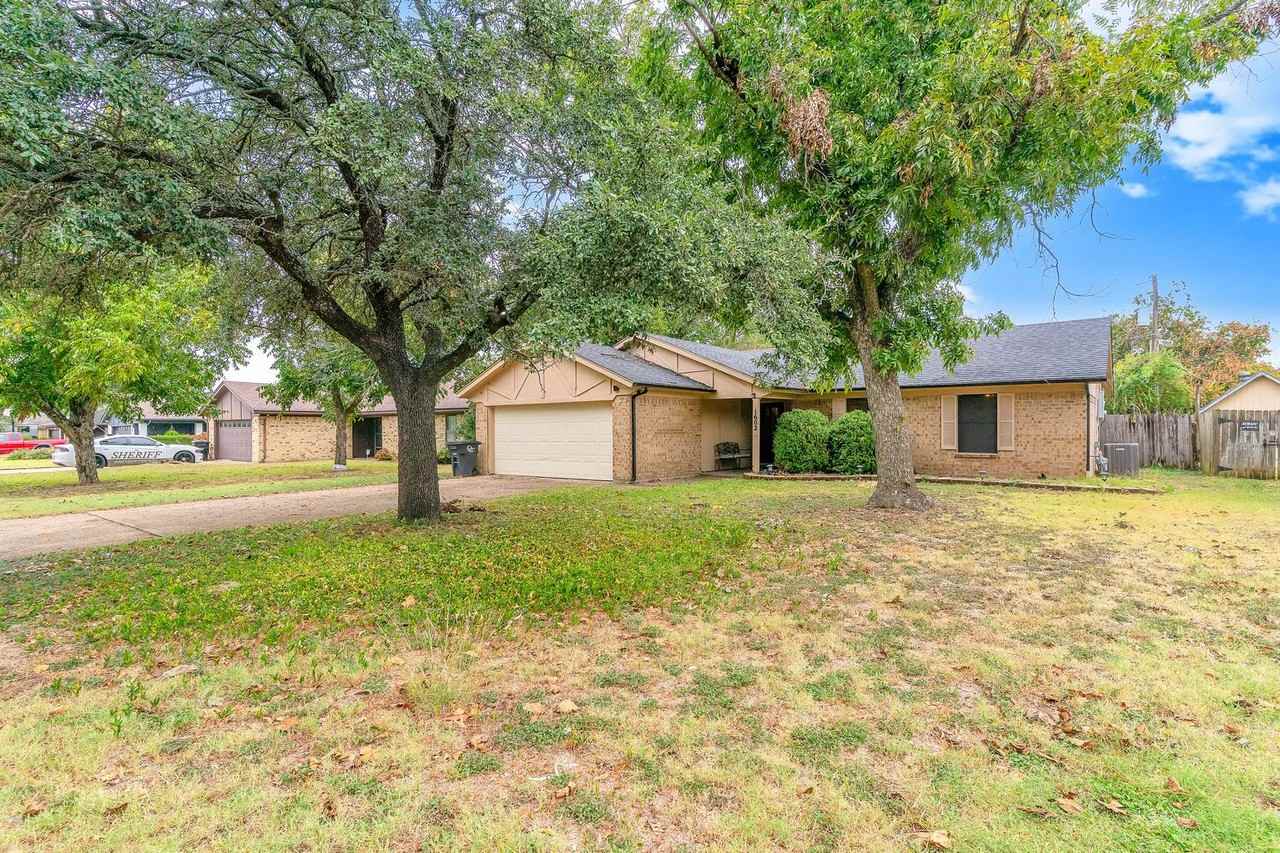 1602 Spring Branch Dr - Photo 2 of 19