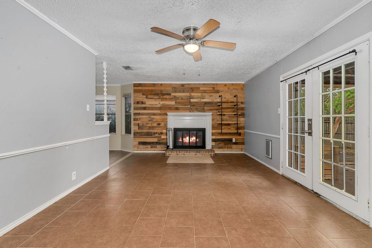 1602 Spring Branch Dr - Photo 5 of 19