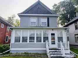 featured image of 722 North Main Street