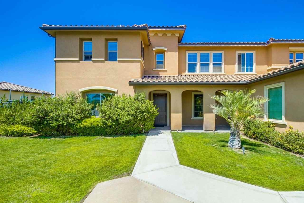 408 Coastal Hills Dr - Photo 2 of 50