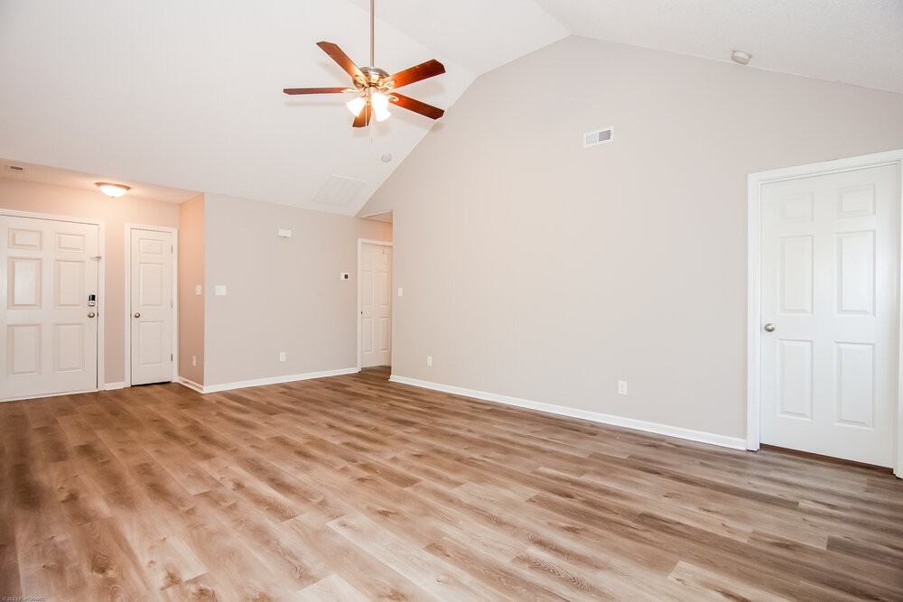 7212 Kavan Hunter Dr - Photo 7 of 16