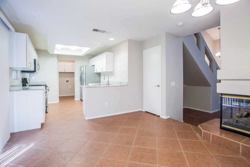 3307 Epson St - Photo 5 of 16