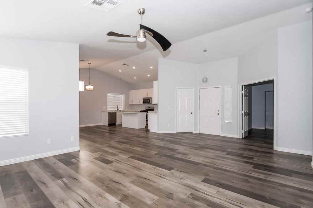 704 Colonnade Row Dr - Photo 2 of 15