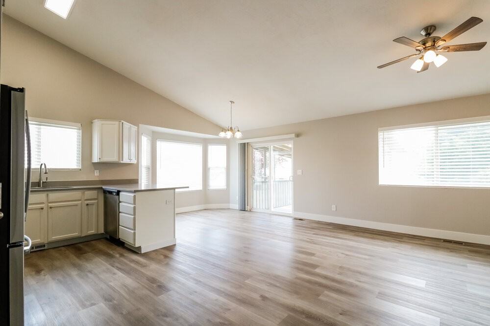 1837 W Cavallo Dr - Photo 4 of 17