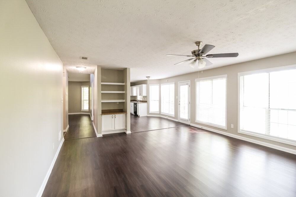 671 Woodstone Rd - Photo 6 of 16