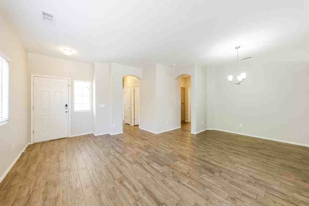 16862 W Post Dr - Photo 4 of 16