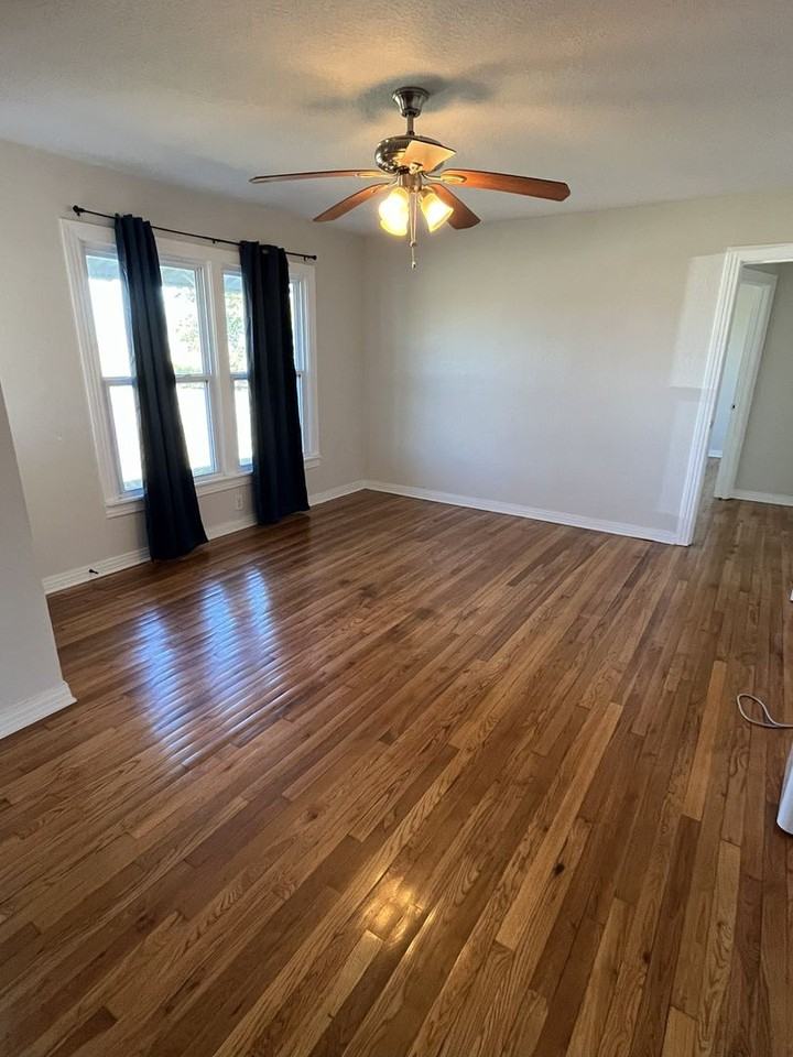 5147 County Road 1224a - Photo 3 of 23