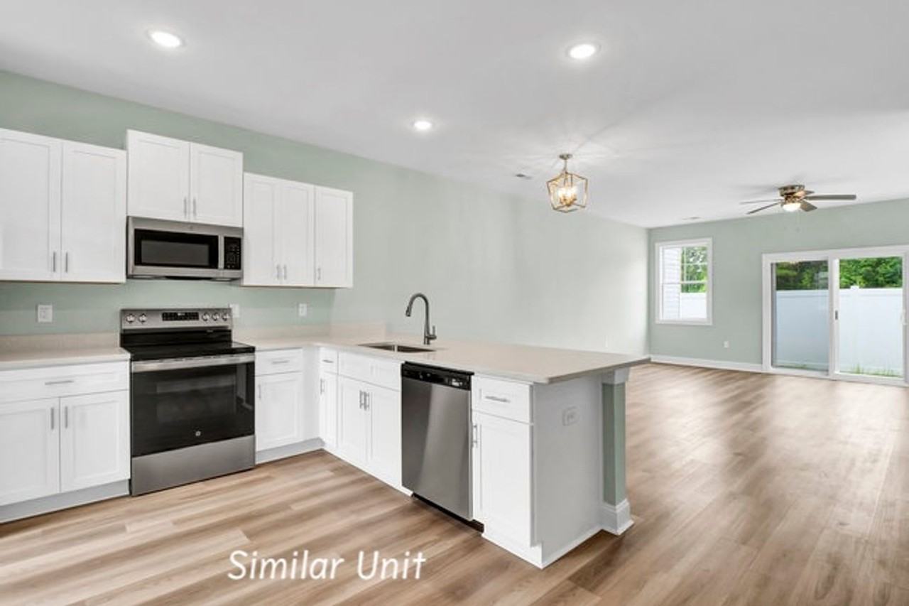 303 Starfish Ln - Photo 3 of 44