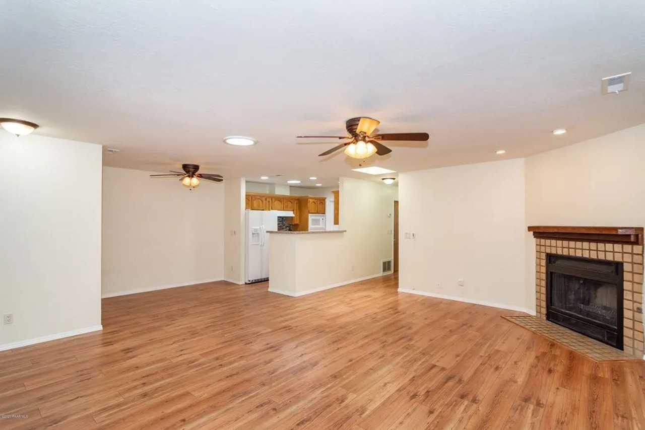 1208 Timber Pt N - Photo 3 of 16