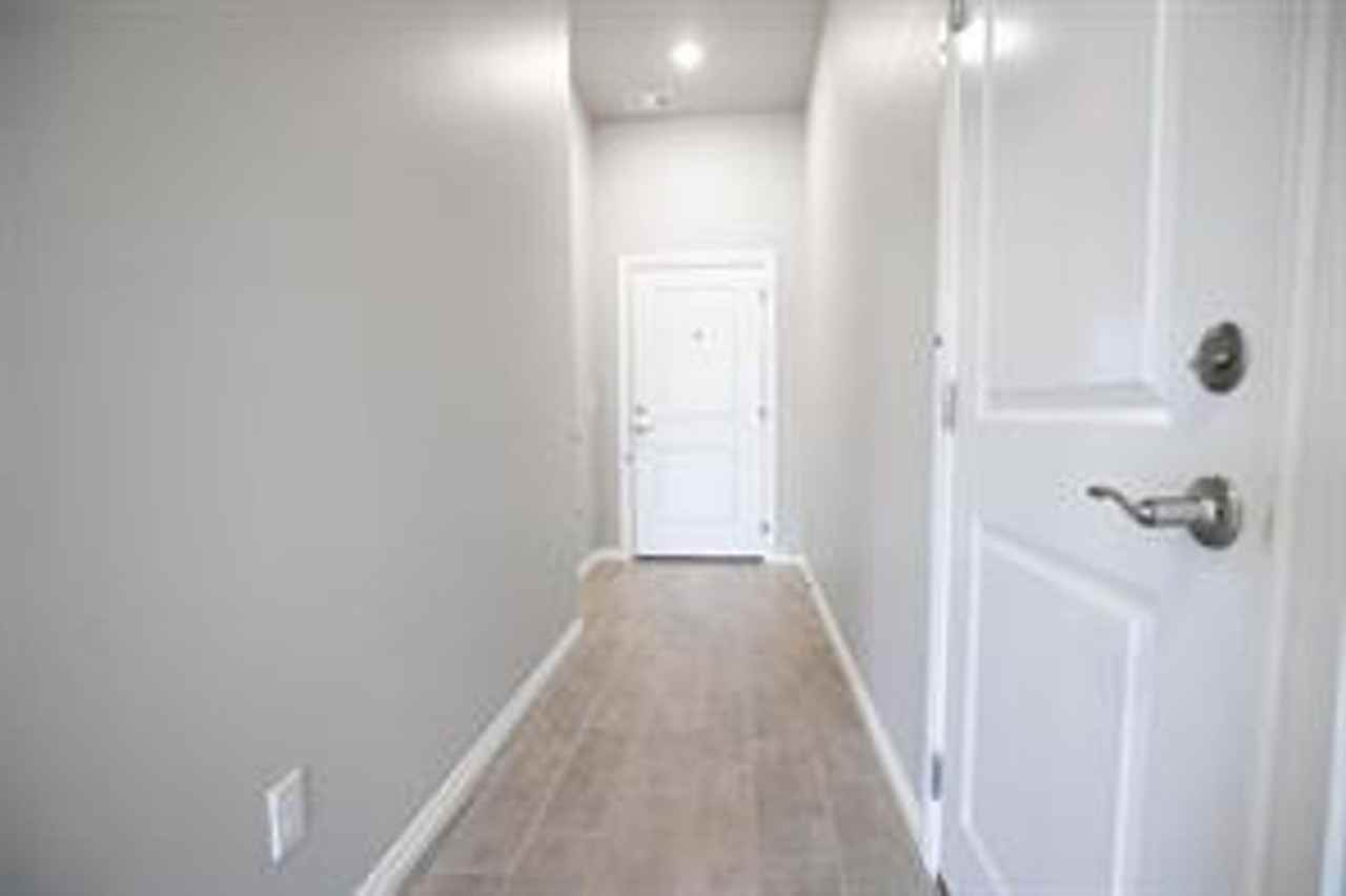 13045 Ne 9th St - Photo 3 of 26