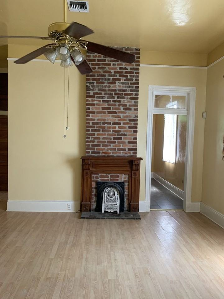 7625 Oak St - Photo 3 of 13