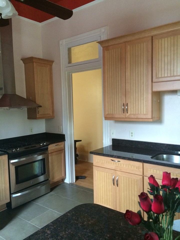 7625 Oak St - Photo 6 of 13