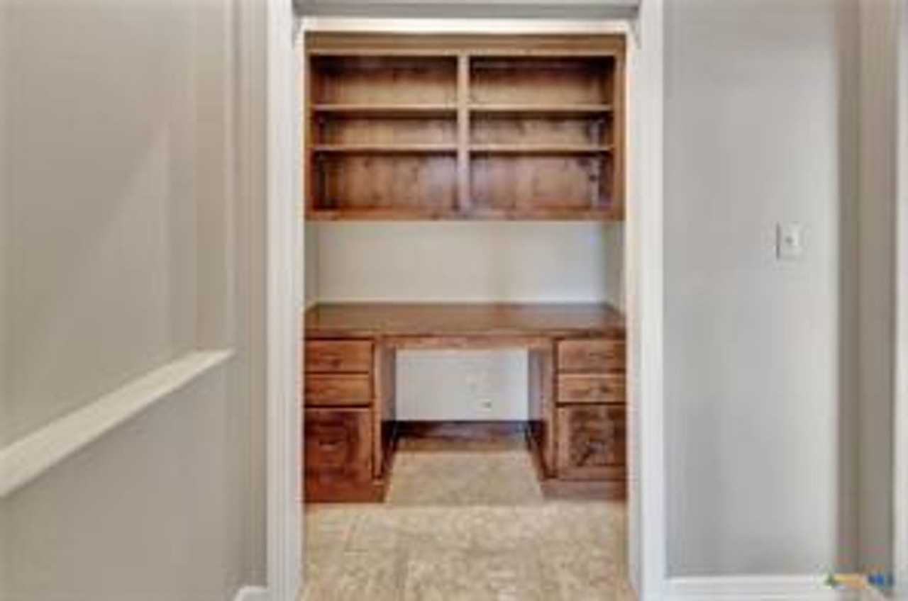 135 Wellspring Boulevard - Photo 2 of 13