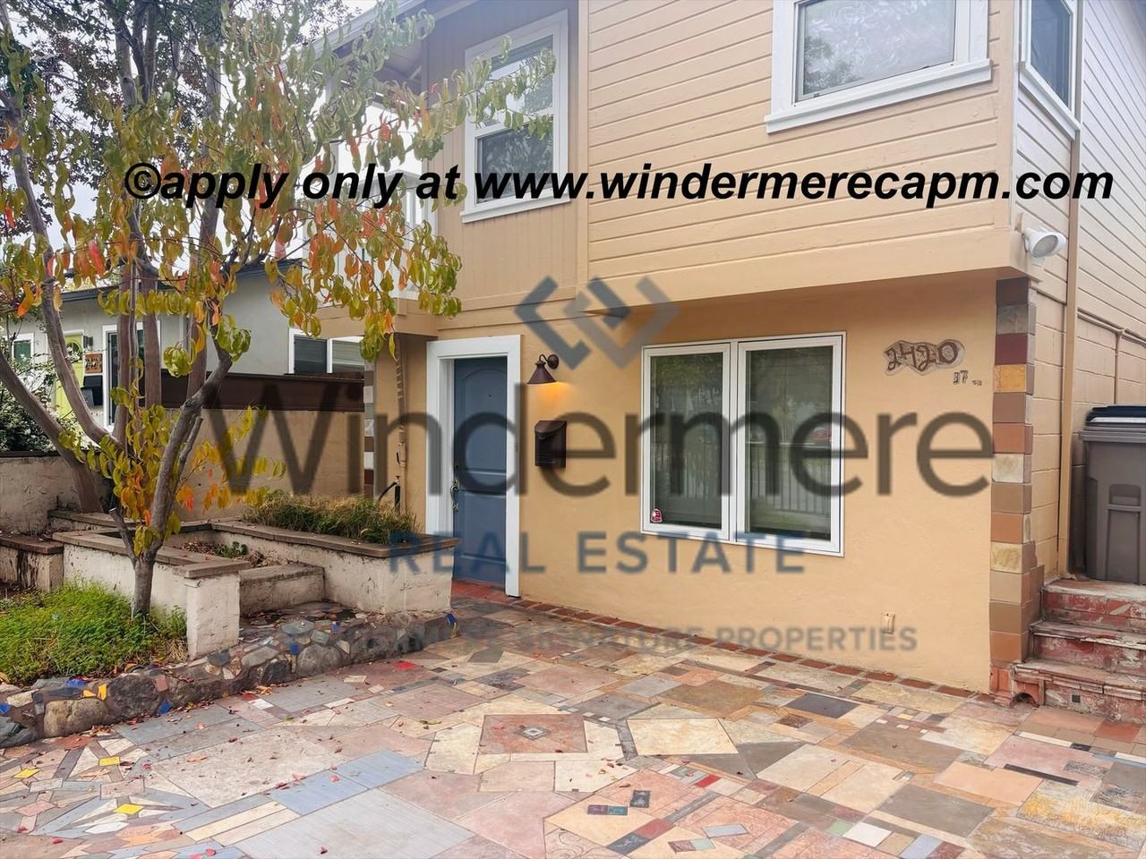 2420 37th St - Photo 4 of 29