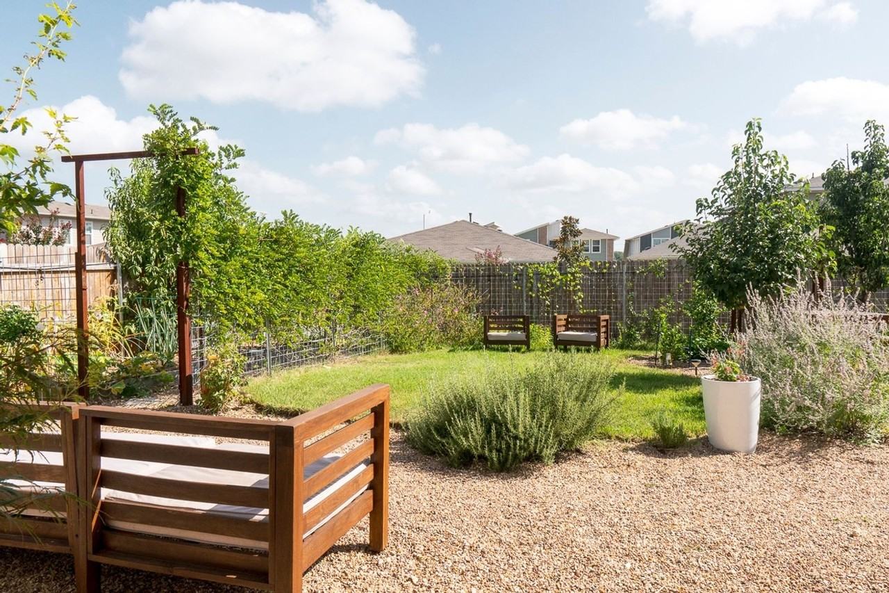 7716 Jacobean Way - Photo 3 of 31