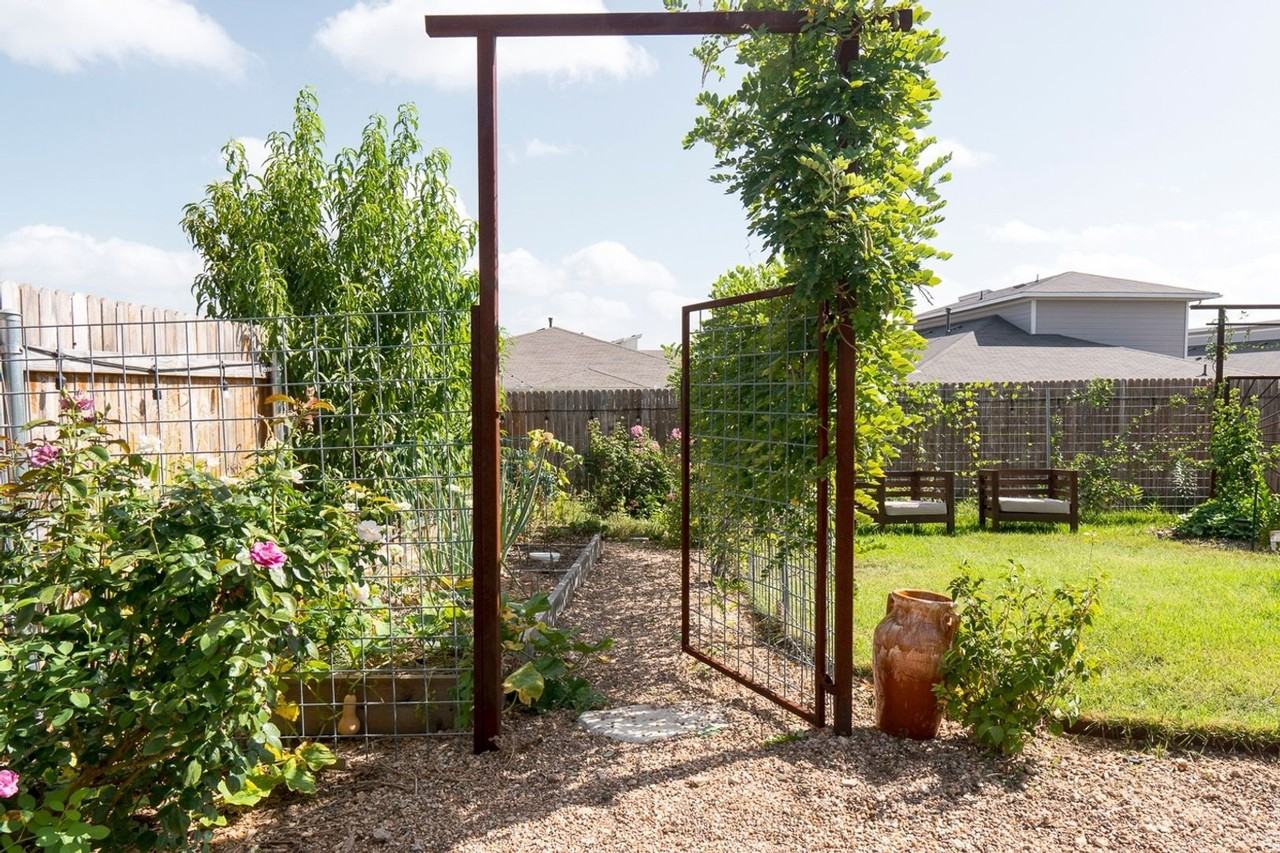 7716 Jacobean Way - Photo 4 of 31