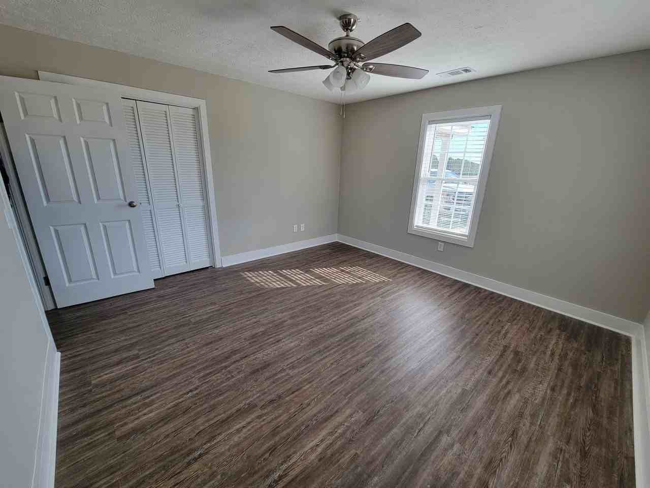 4137 Us Highway 301 S - Photo 5 of 34