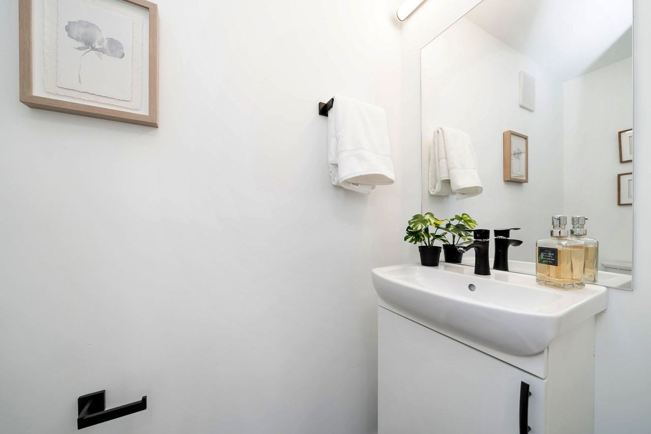 750 19th St Ne #3 - Photo 7 of 18