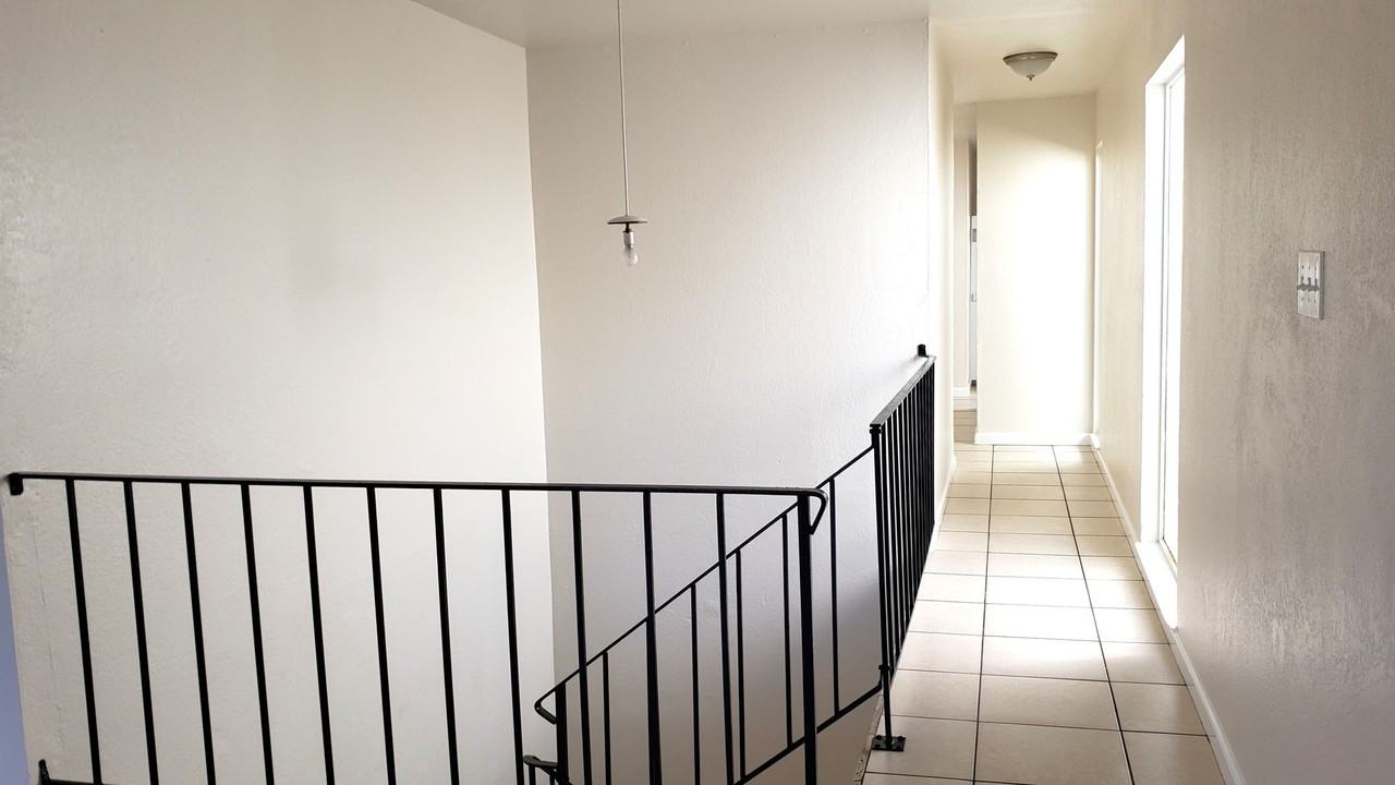 7449 Weld St - Photo 6 of 10