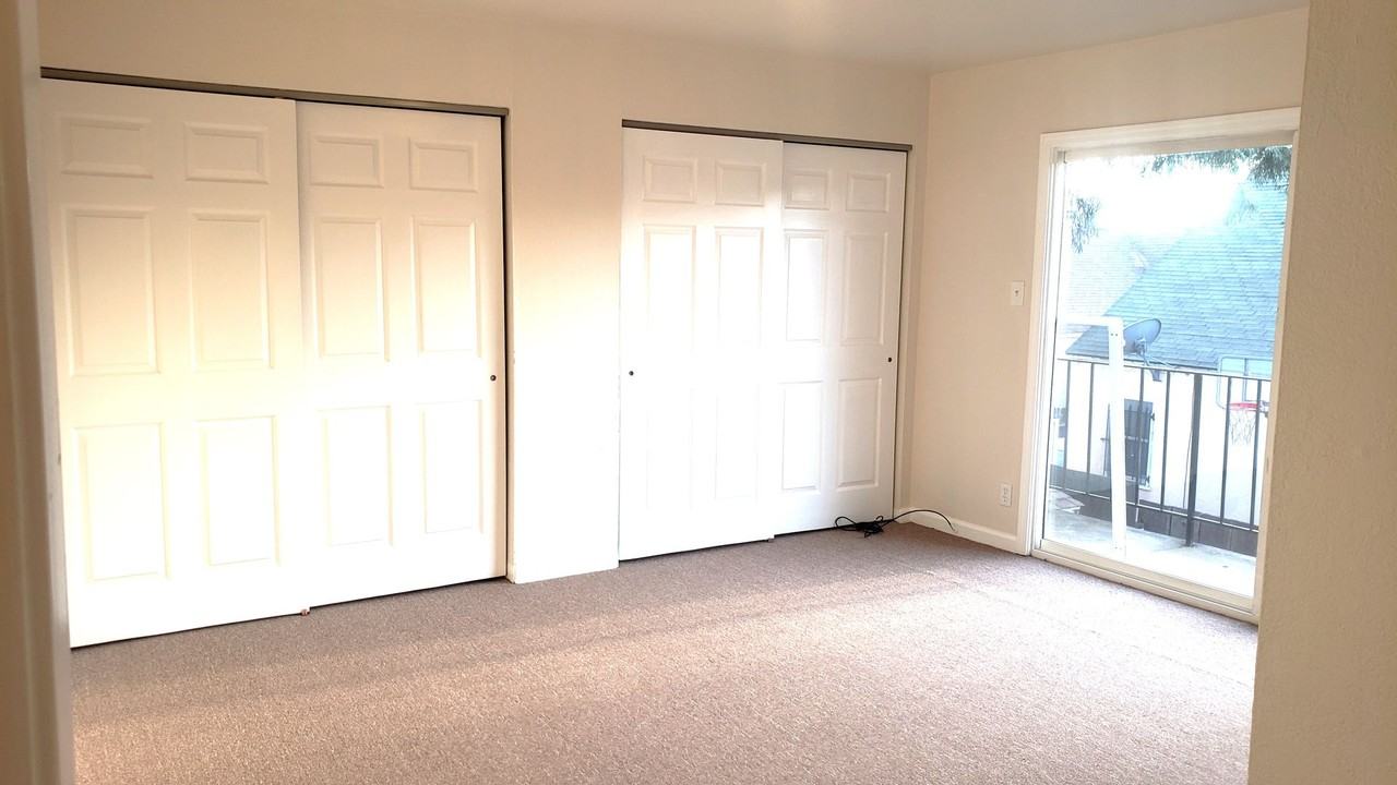 7449 Weld St - Photo 7 of 10