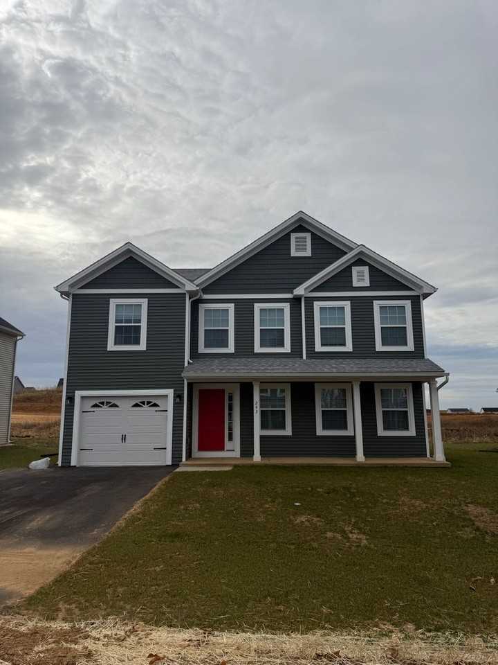 243 Woodridge Dr - Photo 2 of 45