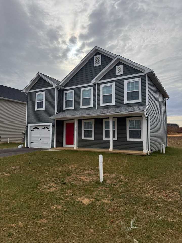 243 Woodridge Dr - Photo 3 of 45