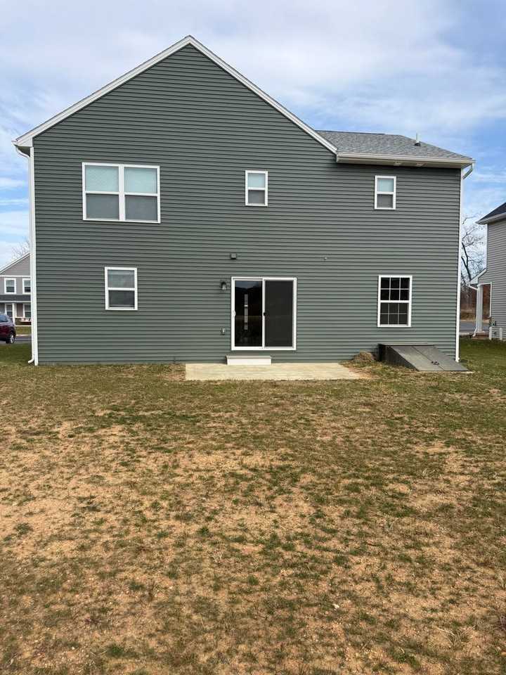 243 Woodridge Dr - Photo 4 of 45