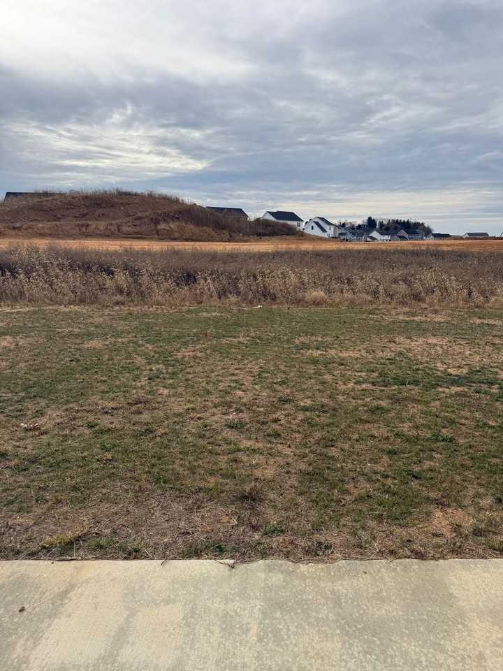 243 Woodridge Dr - Photo 5 of 45