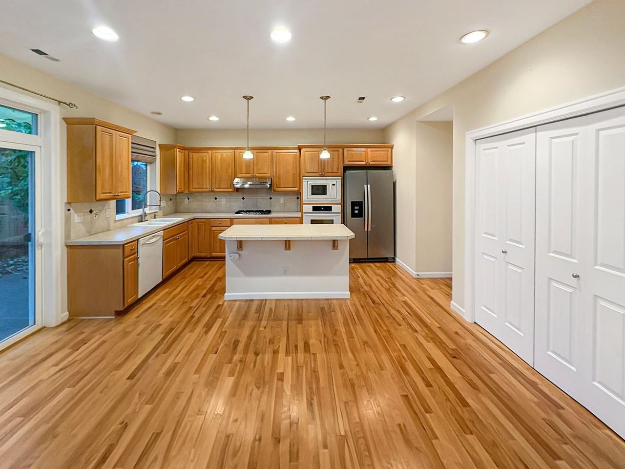 3621 156th Pl Se - Photo 7 of 29