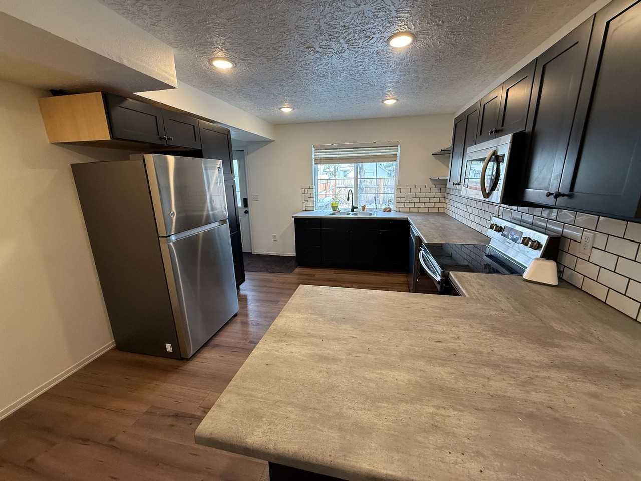 416 N Nesmith Ave - Photo 5 of 18